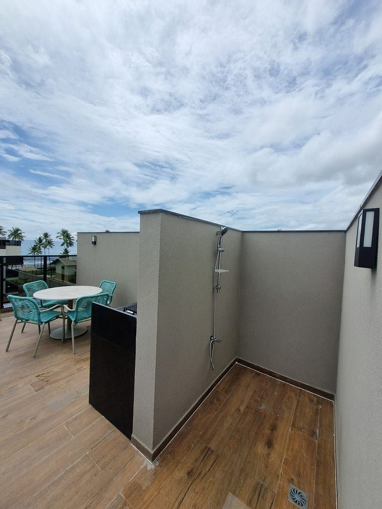 Flat Cais Muro Alto vista mar by Signature