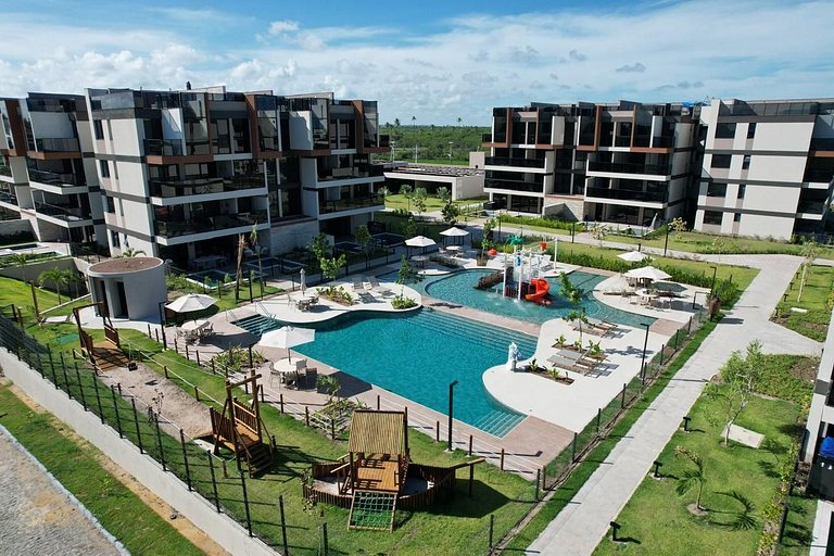 Apto Térreo 4 suítes com 2 Piscinas privativas